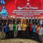 KPU Jatim memberikan surat keputusan penetapan Gubernur dan Wagub terpilih Khofifah-Emil di rapat pleno terbuka.