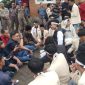 Massa aksi penolakan RUU Polri, di Depan Kantor DPRD Sumenep. (Foto: Doc. TimesIN).