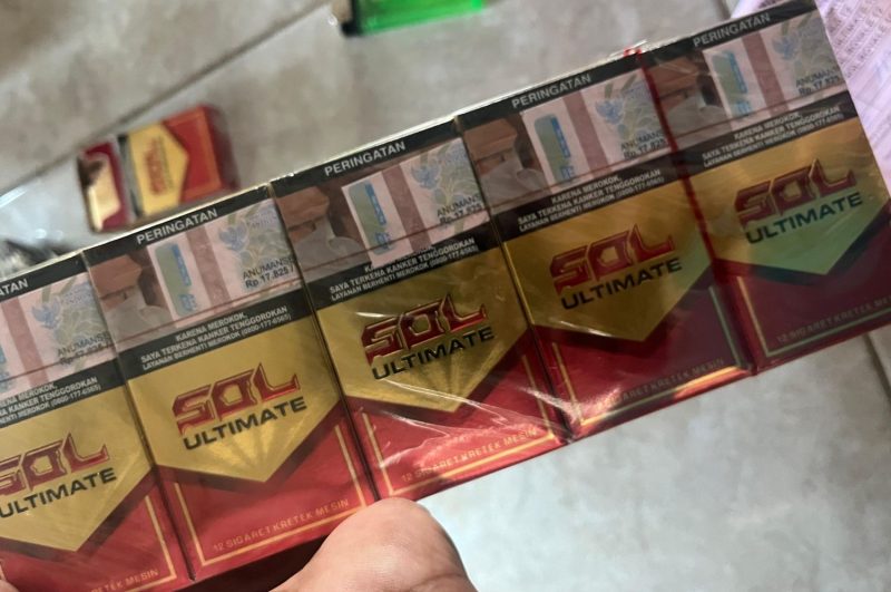 Penampakan rokok legal SOL