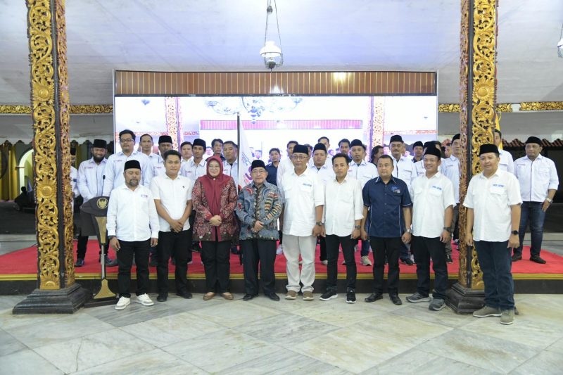 Momen pelantikan pengurus SMSI se-Madura di Sumenep.