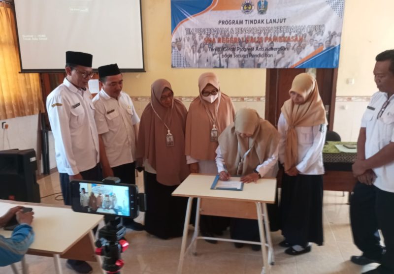 Penandatangan pengukuhan Tim Satgas Pencegahan dan Penanganan Kekerasan. (Foto: Doc. TimesIN).