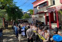 APMS saat menyampaikan aspirasi di depan kantor Disperkimhub.