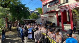 APMS saat menyampaikan aspirasi di depan kantor Disperkimhub.