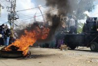 Aksi Demonstrasi di Kantor Kecamatan Kagean.