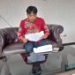 Farid Gaki saat menghadiri panggilan Inspektorat Sumenep, prihal permohonan audit Dana Desa Batang-batang Daya.