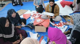 Foto : mahasiswa Universitas Negeri Malang (UM) yang tengah melaksanakan Kuliah Kerja Nyata (KKN) di Desa Genengwaru, Kecamatan Rembang, Kabupaten Pasuruan. 
