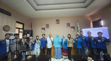 Foto : Kader Pergerakan Mahasiswa Islam Indonesia (PMII) Rayon Bung Hatta Universitas Wiraraja Madura usai menggelar audiensi dengan Dinas Pendidikan Kabupaten Sumenep