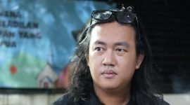 Foto: Sosok Andrie Yunus, aktivis KontraS yang tak lelah menyuarakan HAM meski menjadi korban kekerasan. Koalisi Masyarakat Sipil kini berjuang memastikan kasus penyiraman air keras terhadapnya mendapatkan keadilan sejati melalui proses peradilan yang transparan