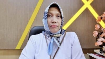 Foto: Direktur RSUD dr. H. Moh. Anwar Sumenep, dr. Erliyati. Di balik ketegasannya memimpin rumah sakit, ia dikenal luas sebagai sosok yang kerap turun tangan langsung membantu biaya pengobatan pasien kurang mampu.