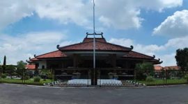 Foto; Halaman Mandhapa Agung Ronggosukowati