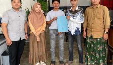 Foto; Ketua DPW FKMSB Pamekasan bersama jajaran pengurus secara resmi mengaktifkan kembali (merevitalisasi) DPK FKMSB Pantura dalam kegiatan kaderisasi di Waru Kopi ID, Pamekasan. Momentum ini menandai kebangkitan kembali organisasi yang sempat fakum, sekaligus memperkuat komitmen dalam pengembangan kader dan pengabdian di wilayah Pantura.