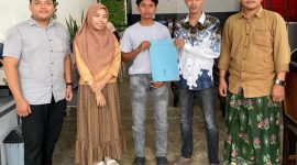 Foto; Ketua DPW FKMSB Pamekasan bersama jajaran pengurus secara resmi mengaktifkan kembali (merevitalisasi) DPK FKMSB Pantura dalam kegiatan kaderisasi di Waru Kopi ID, Pamekasan. Momentum ini menandai kebangkitan kembali organisasi yang sempat fakum, sekaligus memperkuat komitmen dalam pengembangan kader dan pengabdian di wilayah Pantura.