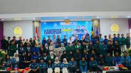 Foto bersama Keluarga Besar IMMAPSI Jawa Timur