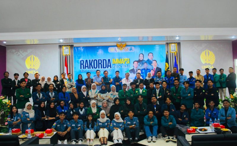 Foto bersama Keluarga Besar IMMAPSI Jawa Timur