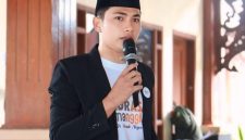 Foto; Noris soleh
Mahasiswa Pascasarjana IAI AL-KHAIRAT Pamekasan