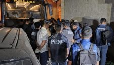 Foto: Suasana penggeledahan ruko di Cipete, Jakarta Selatan, oleh Polda Metro Jaya dan Kortas Tipikor Polri. Sumber foto: detikcom.