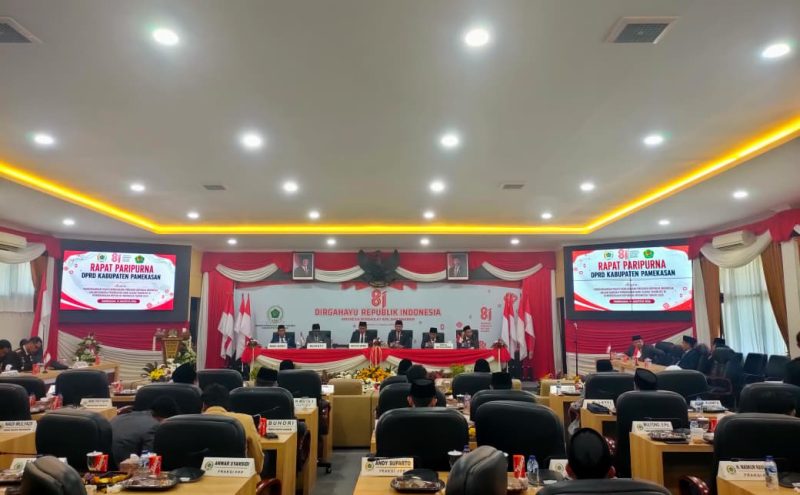 Foto: Rapat Paripurna DPRD Kabupaten Pamekasan dalam rangka mengikuti pidato kenegaraan Presiden RI pada momentum HUT ke-81 Kemerdekaan Republik Indonesia
