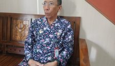foto: Kepala Bapenda Sumenep Ferdiansyah Tetrajaya saat menyampaikan kebijakan diskon piutang PBB-P2 hingga 81 persen dalam rangka HUT ke-81 Kemerdekaan RI.
