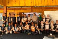 Foto: Mahasiswa KKN UIN Madura Posko 12 bersama peserta seminar di Desa Klompang Barat.