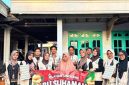 foto: Mahasiswa KKN UIN Madura Posko 25 bersama pelaku UMKM Desa Seddur dalam kegiatan pendampingan dan pengembangan inovasi produk olahan tape.