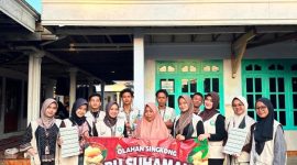 foto: Mahasiswa KKN UIN Madura Posko 25 bersama pelaku UMKM Desa Seddur dalam kegiatan pendampingan dan pengembangan inovasi produk olahan tape.