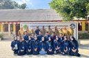 foto: Mahasiswa KKN UIN Madura Posko 16 Desa Pakong bersama jajaran guru dan tenaga pendidik berfoto bersama di SDN Pakong 3, Pamekasan.