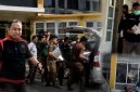 Foto: Tim Penyidik Kejaksaan Negeri Pamekasan menggeledah Kantor Dinas PUPR dan mengamankan sejumlah dokumen serta satu unit komputer terkait penyidikan dugaan penyimpangan proyek Jalan Tlagah–Bulangan Barat Tahun Anggaran 2025, Selasa (4/8/2026).