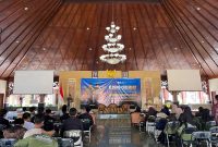 Foto: Suasana Closing Ceremony Mahasantri Merdeka Competition (MMC) 2026 dan Dialog Kebangsaan DPK FKMSB UIN Madura di Pendopo Ronggo Sukowati, Pamekasan. 