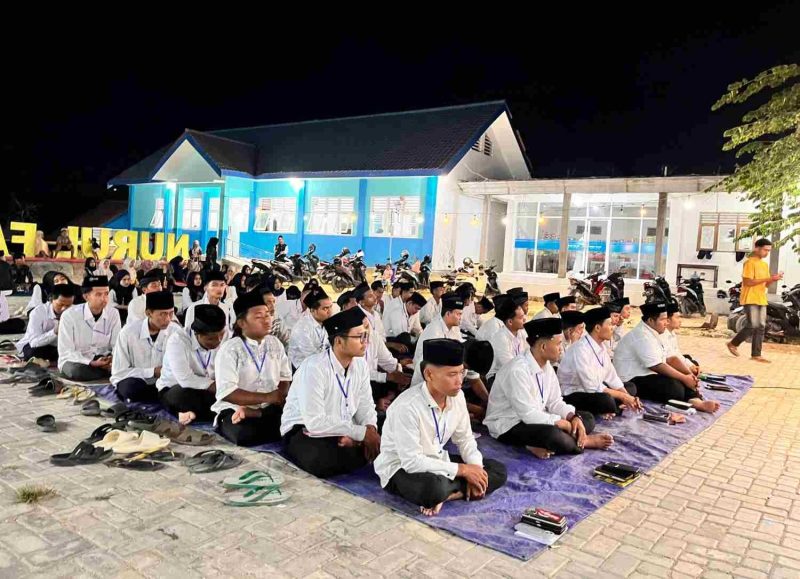 Foto: Peserta PAB FKMSB Pamekasan 2026 mengikuti rangkaian closing ceremony pengaderan di Yayasan Hidayatul Ulum, Mapper, Proppo, Pamekasan. (Dok. FKMSB)