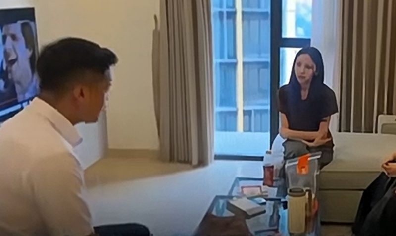 Selebgram Jule saat berada di sebuah apartemen di kawasan Cilandak, Jakarta Selatan. Jule diamankan polisi pada 14 September 2026 dalam pengembangan kasus dugaan penyalahgunaan vape yang mengandung etomidate. Polisi menyebut hasil pemeriksaan urine Jule positif etomidate dan menyita sejumlah cartridge vape dari lokasi.