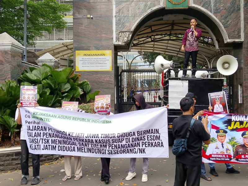 Foto: Formajatim mengadukan Kejati Jatim ke Komisi Kejaksaan terkait dugaan permainan penanganan perkara kasus suap di Dinas ESDM Jatim
